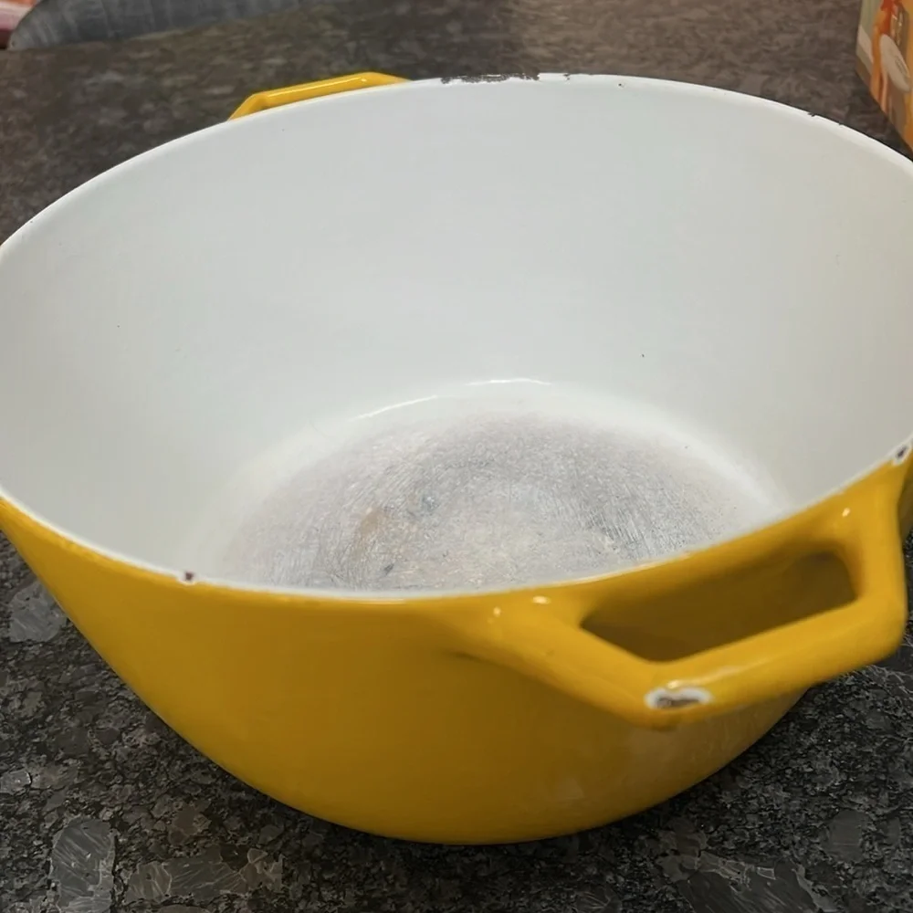 Copco Set of Two 6L Yellow and 2L Brown Cast Iron Pots with Lids